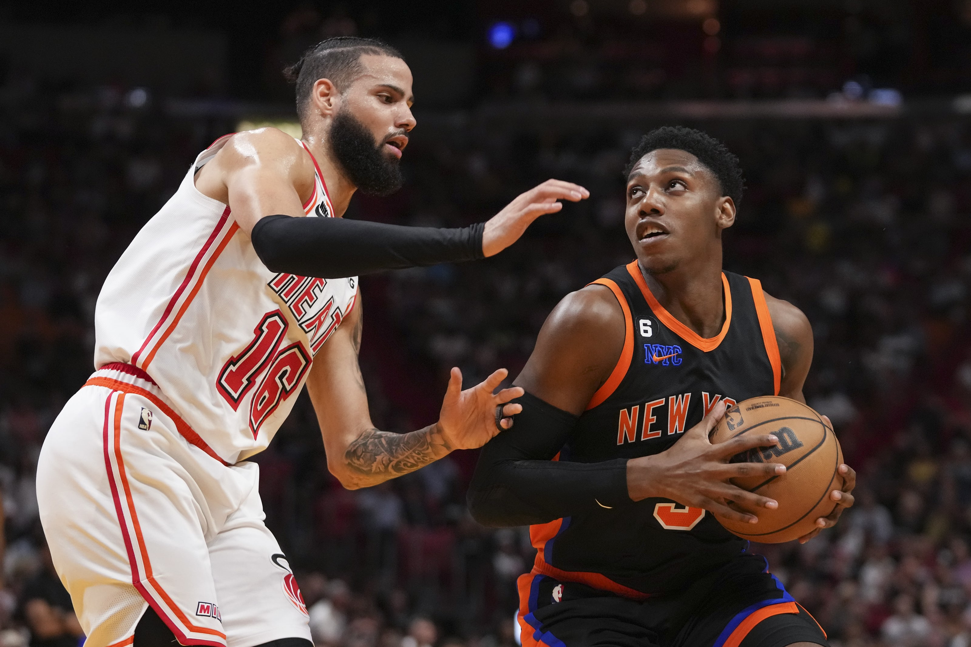 Can Miami Heat fight off the New York teams to avoid play-in scenario?