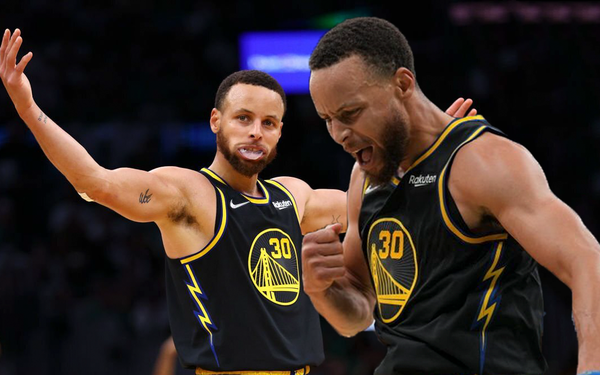 Lập kỳ tích ở tuổi 34, Stephen Curry giúp Golden State Warriors gỡ hòa tại Chung kết NBA