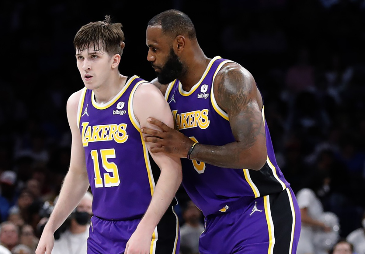 Austin Reaves says he had to buy LeBron James Xbox controller as one of his  rookie duties on Lakers - Lakers Daily