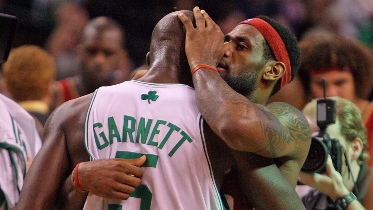 Kevin Garnett praises LeBron James' astounding career: “It's a different level of respect.”