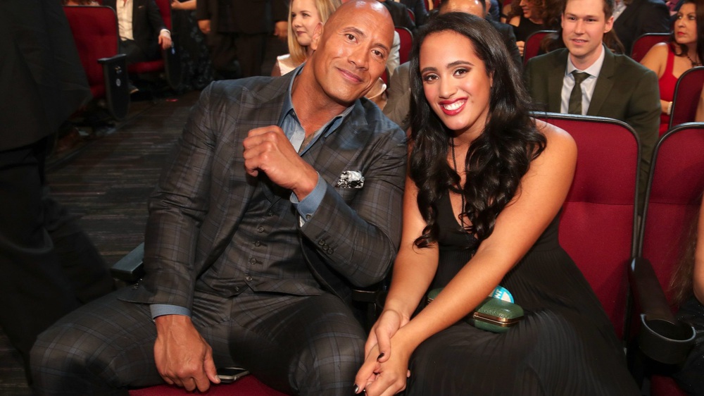 The Rock: The Hollywood giant and the small moments of surprise in front of his wife and children - Photo 4.