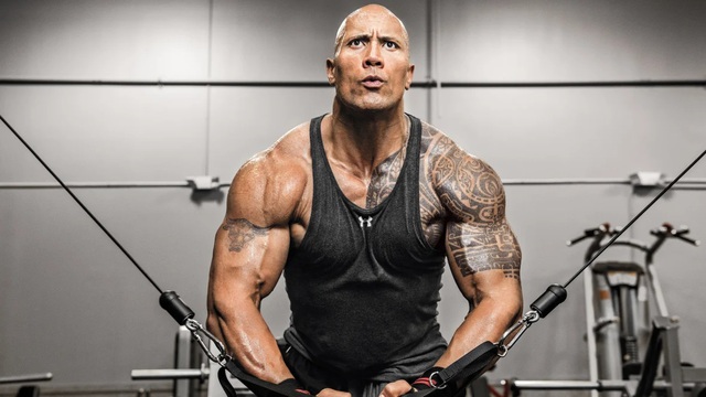 Extreme diet and exercise of the muscular hero The Rock: Get up at 4 am to eat 7 meals, double the calories of the average person - Photo 3.