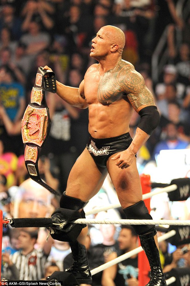 "Giant" The Rock will return to the ring to make history - Photo 1.