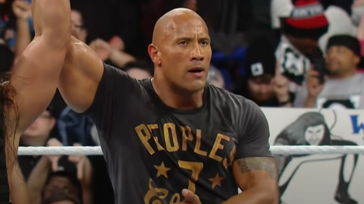 How The WWE's Latest Royal RuмƄle Poster May Hint At The Rock's Return | CineмaƄlend